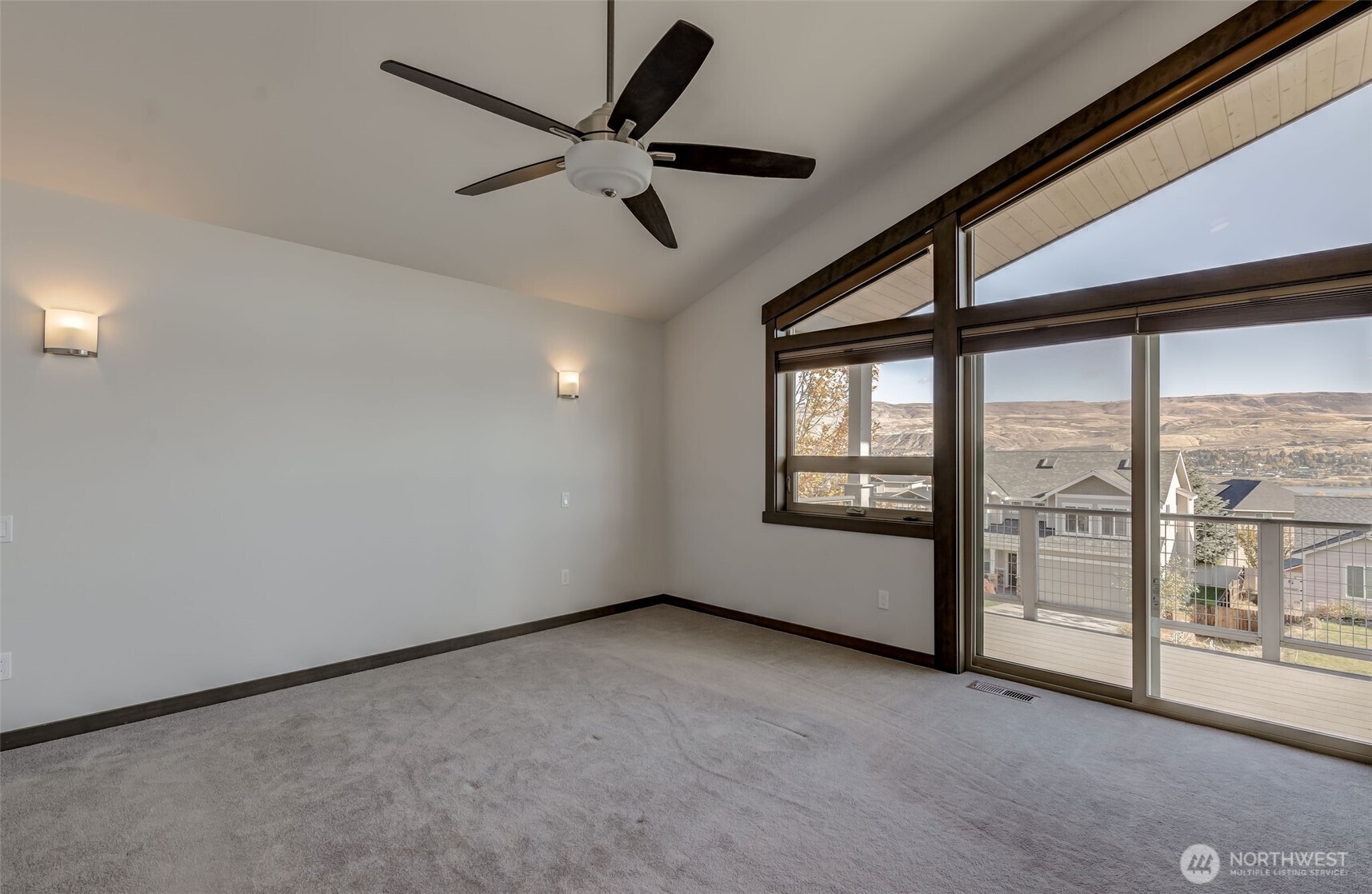 2136 West Honeysett Road Wenatchee, WA 98801 - Photo 17 of 36 Gallery Image 17