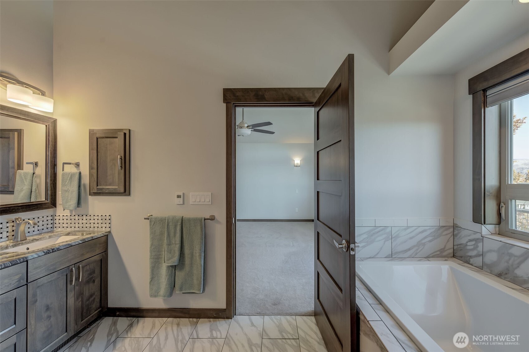 2136 West Honeysett Road Wenatchee, WA 98801 - Photo 21 of 36 Gallery Image 21