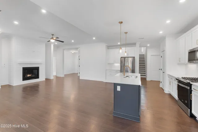 $499,900 | 172 Roanoke Drive, Hertford, NC 27944