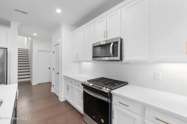 $499,900 | 172 Roanoke Drive, Hertford, NC 27944