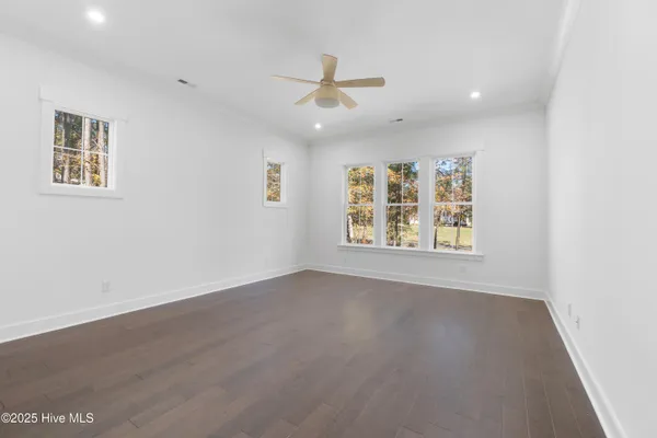 $499,900 | 172 Roanoke Drive, Hertford, NC 27944