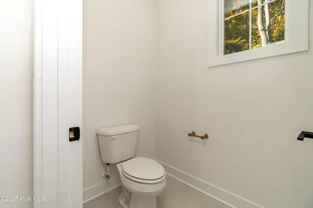 $499,900 | 172 Roanoke Drive, Hertford, NC 27944