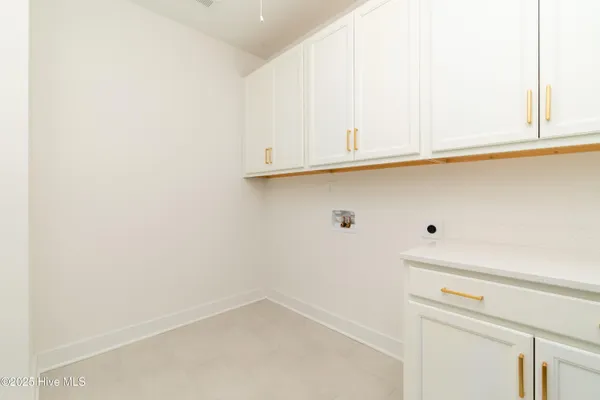 $499,900 | 172 Roanoke Drive, Hertford, NC 27944