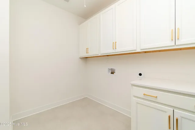 $499,900 | 172 Roanoke Drive, Hertford, NC 27944