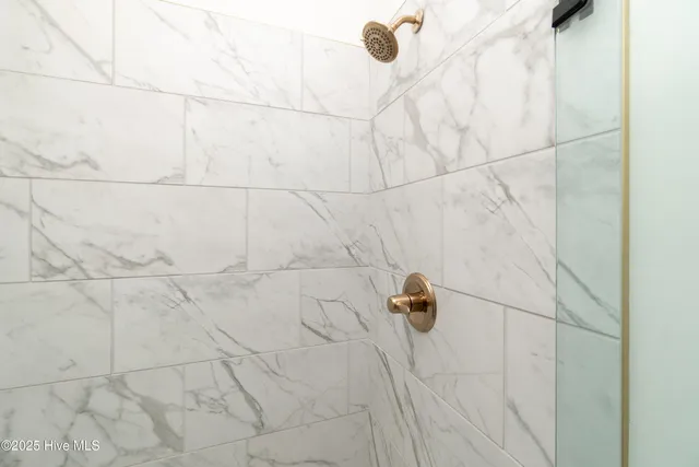 $499,900 | 172 Roanoke Drive, Hertford, NC 27944