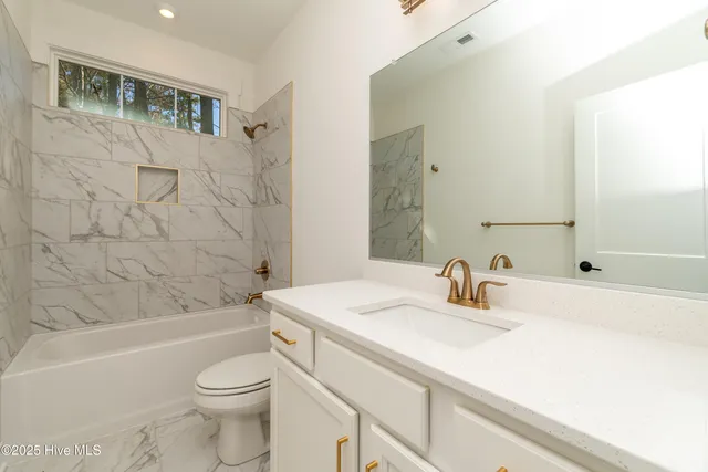 $499,900 | 172 Roanoke Drive, Hertford, NC 27944