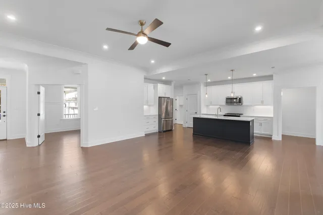 $499,900 | 172 Roanoke Drive, Hertford, NC 27944