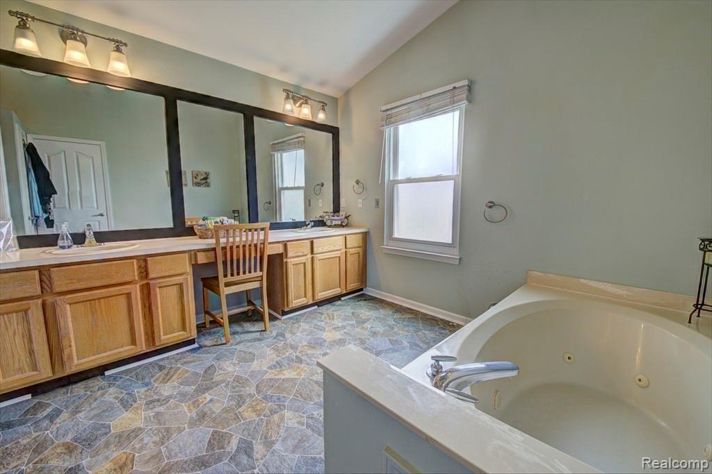 45709 Radnor Road Canton, MI 48187 - Photo 30 of 43 20190722-_MG_1278_79_80_81_82_83_84_Fusion-Interior.jpg