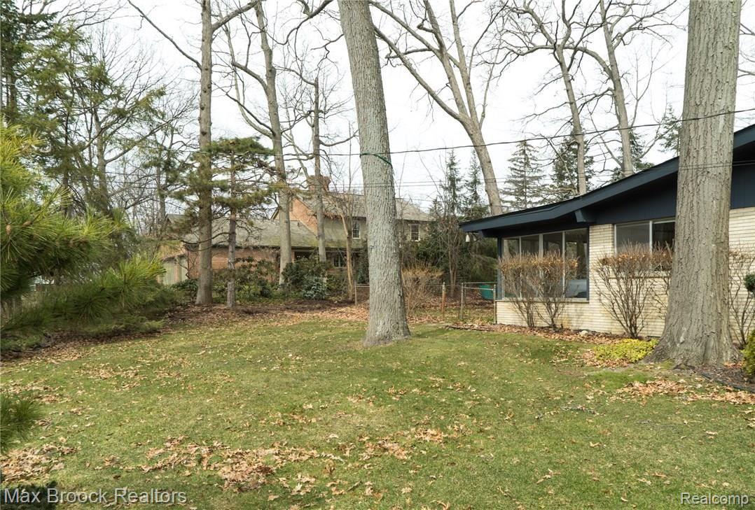 5056 Midmoor Road Bloomfield Hills, MI 48302 - Photo 25 of 28 83_DSC0856.jpg