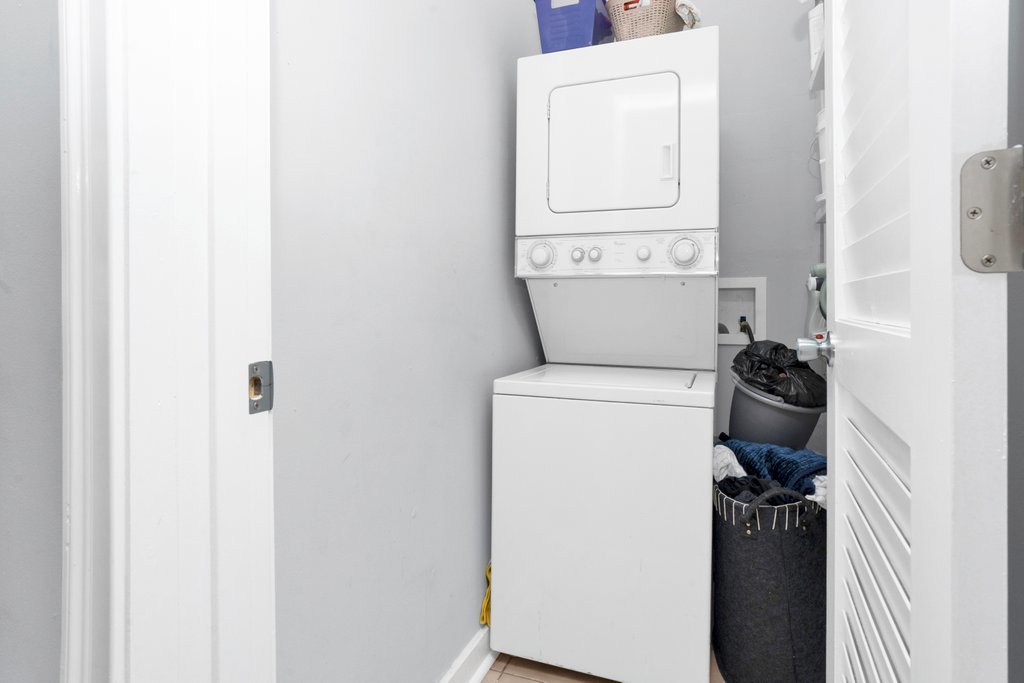 1611 St Charles Road Maywood, IL 60153 - Photo 20 of 27