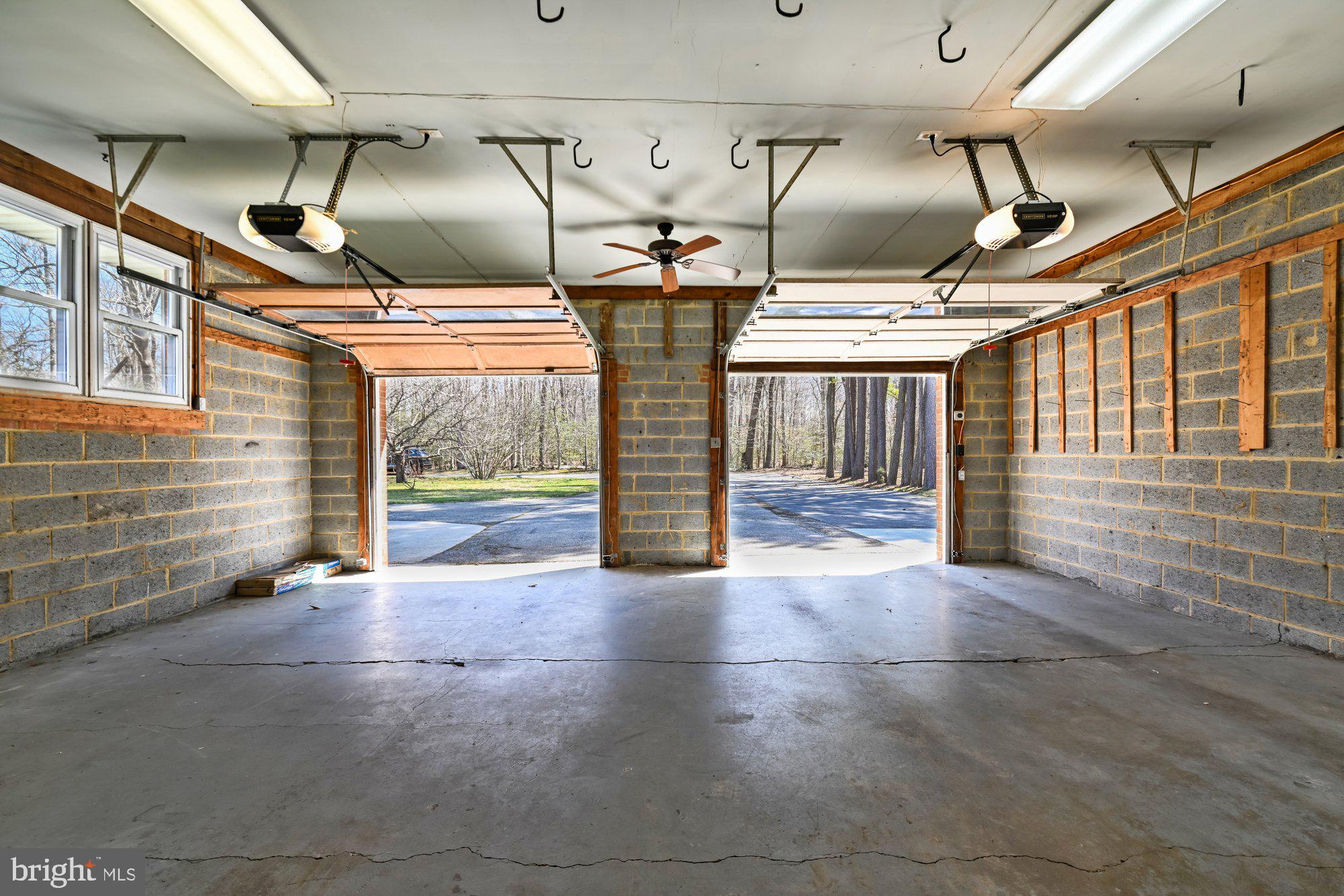 16601 Candy Hill Road Upper Marlboro, MD 20772 - Photo 26 of 62 Garage