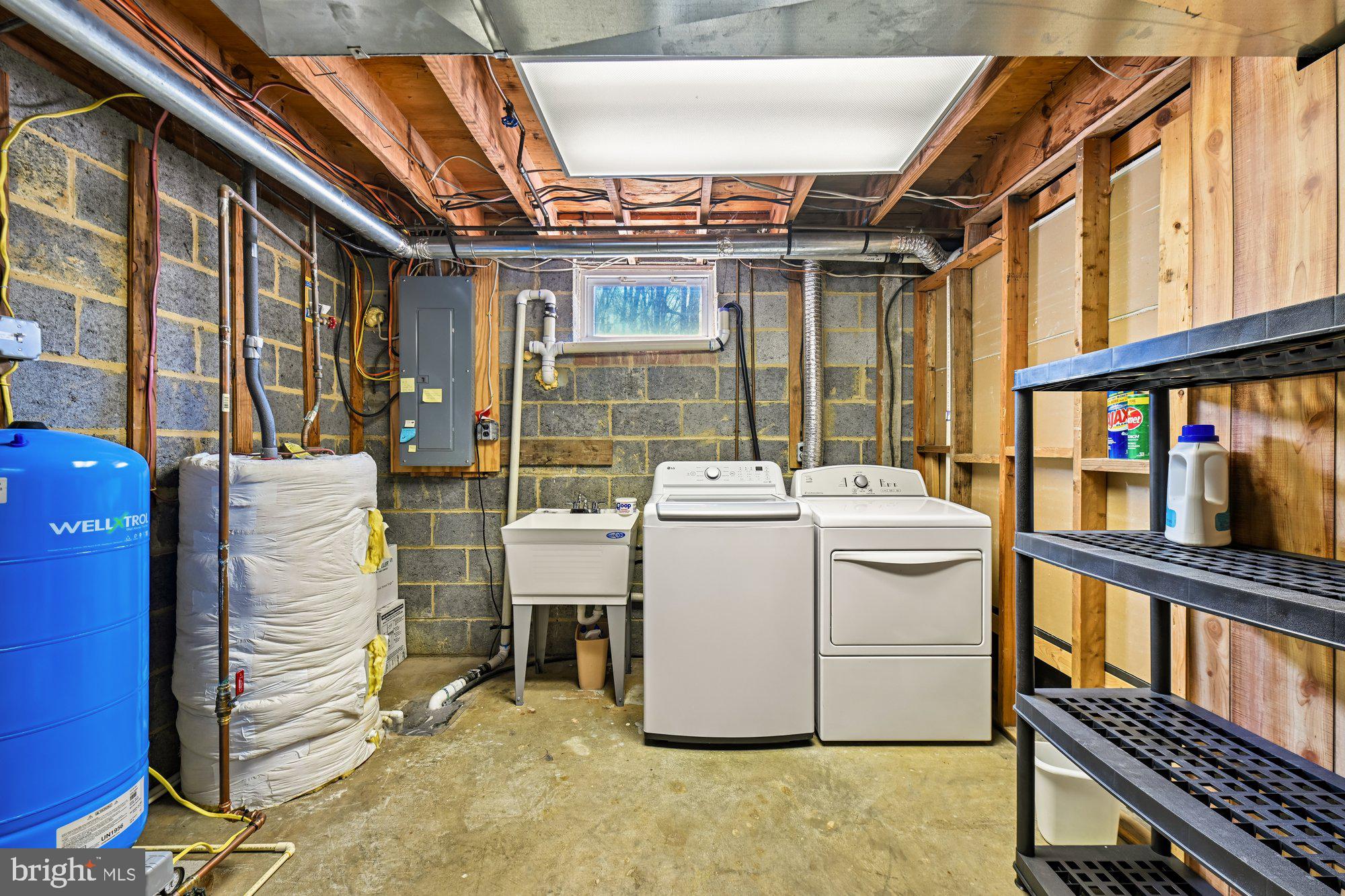 16601 Candy Hill Road Upper Marlboro, MD 20772 - Photo 32 of 55 Lower Level Laundry with systems access
