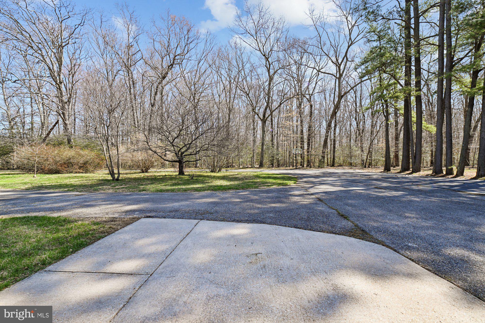 16601 Candy Hill Road Upper Marlboro, MD 20772 - Photo 36 of 55 Garage View