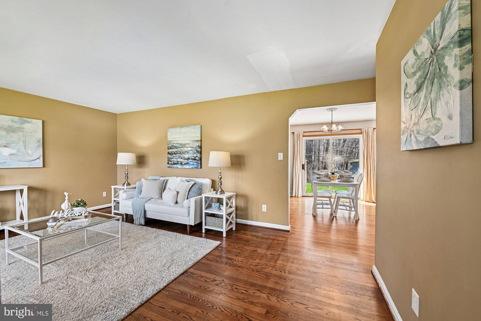 16601 Candy Hill Road Upper Marlboro, MD 20772 - Photo 9 of 55 Living Room