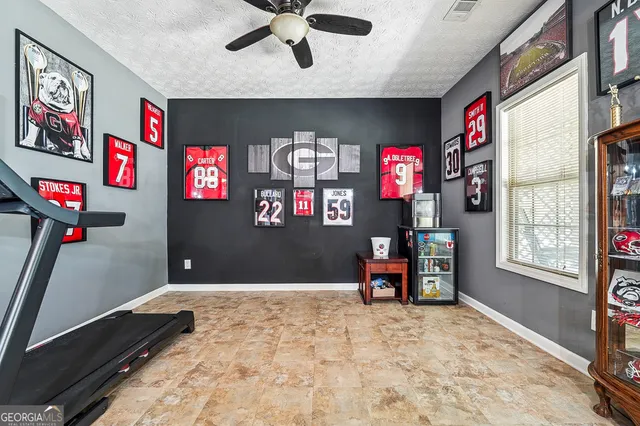 a street sign that is on a refrigerator