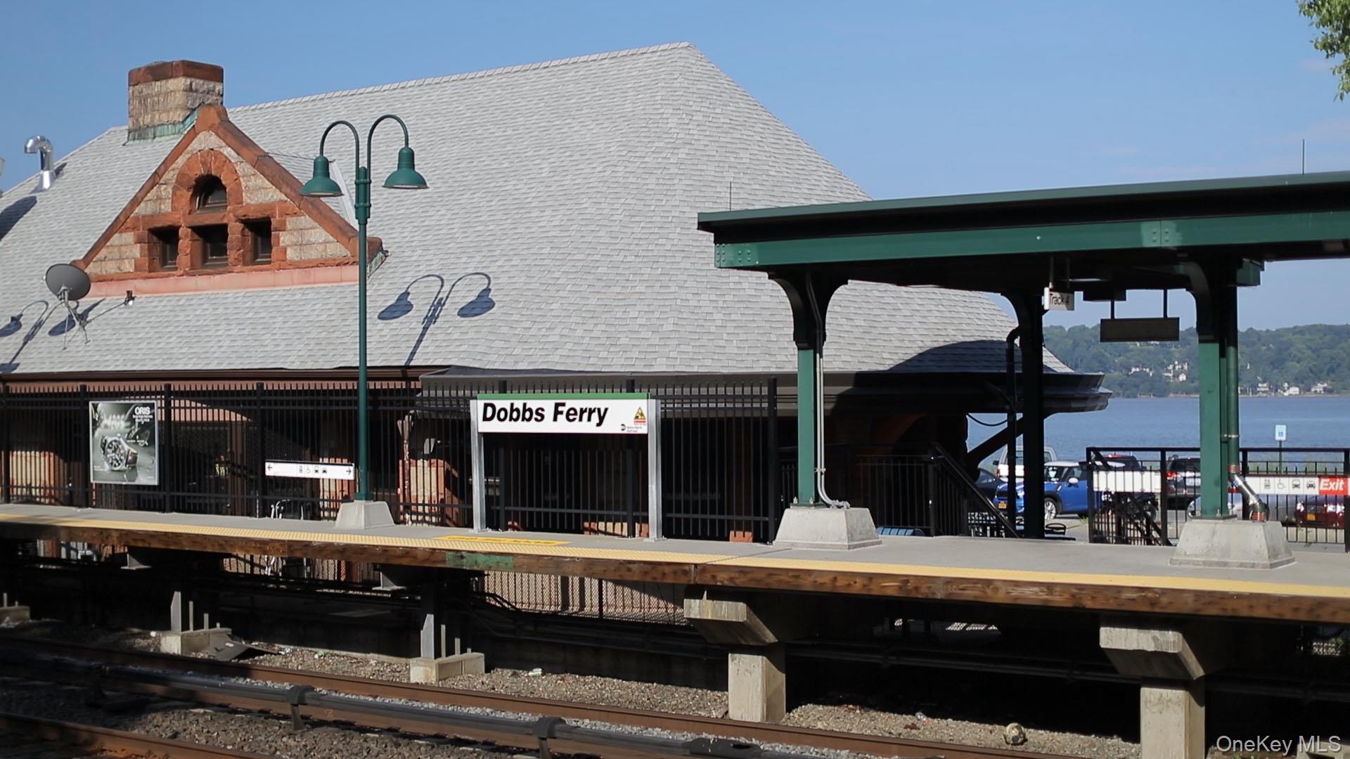 17 Manor House Drive, Unit K14 Dobbs Ferry, NY 10522 - Photo 23 of 31 a living room with furniture and a fireplace