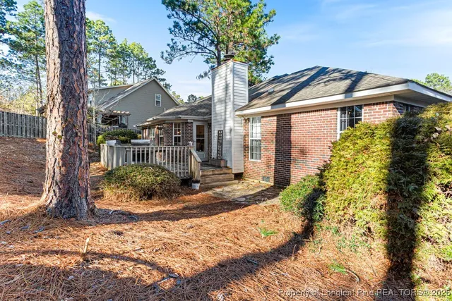 $420,000 | 230 Kingswood Circle, Pinehurst, NC 28374