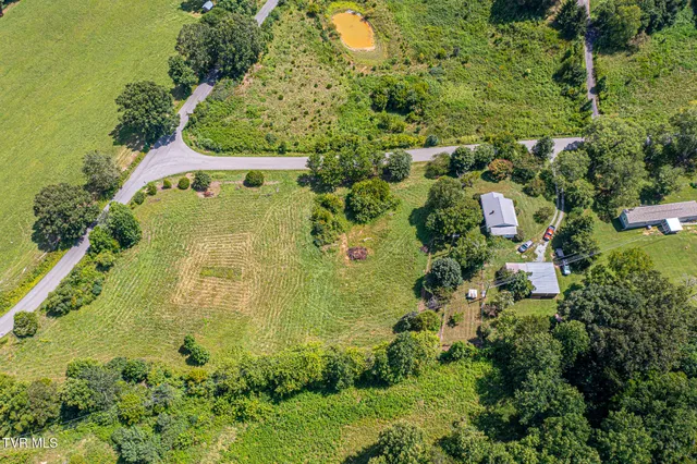 $185,000 | 835 West Bear Hollow Road, Rogersville, TN 37857