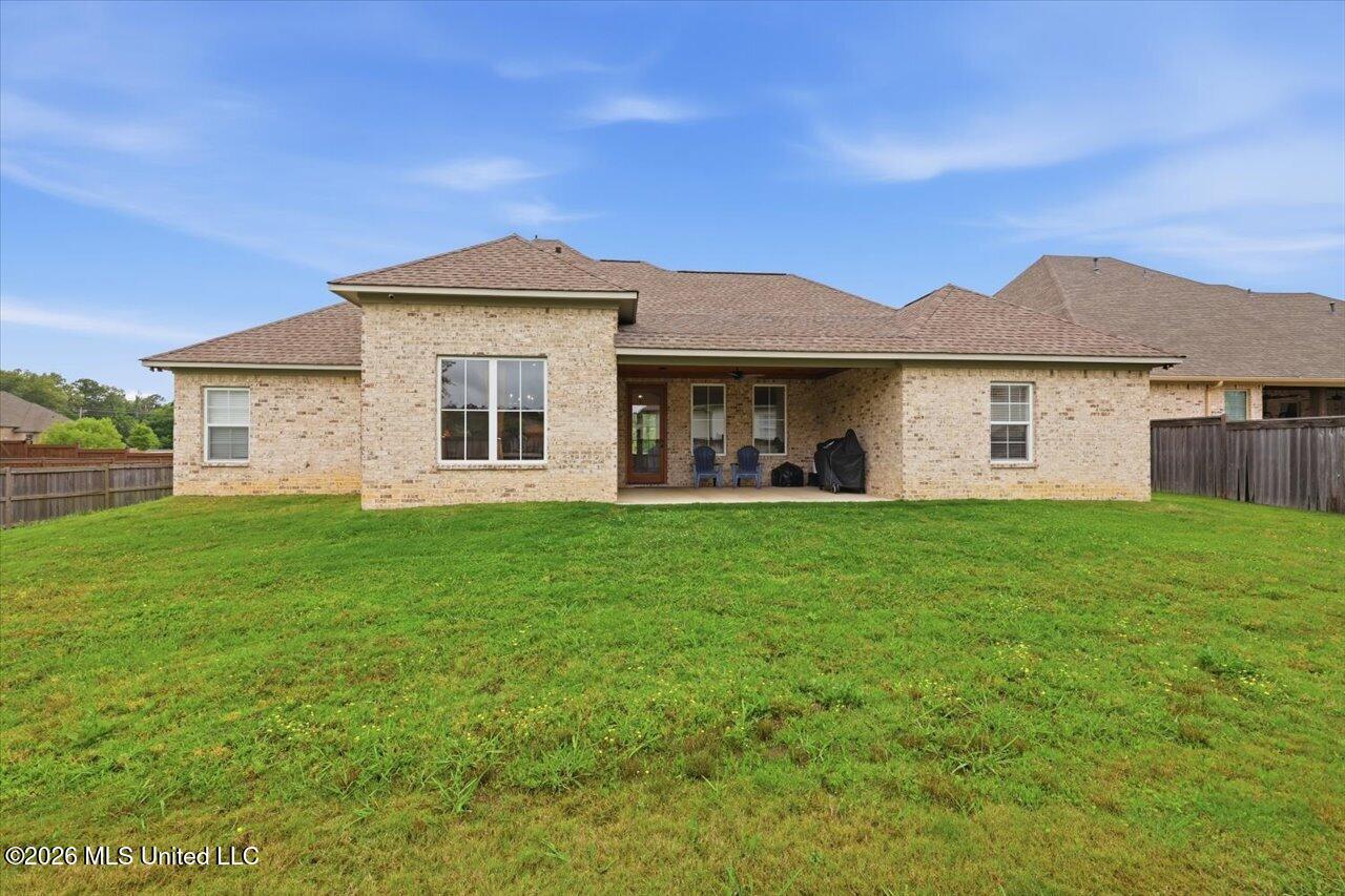 229 Reservoir Way Brandon, MS 39047 - Photo 35 of 47 37-229 Reservoir Way _ Hometoursms.com