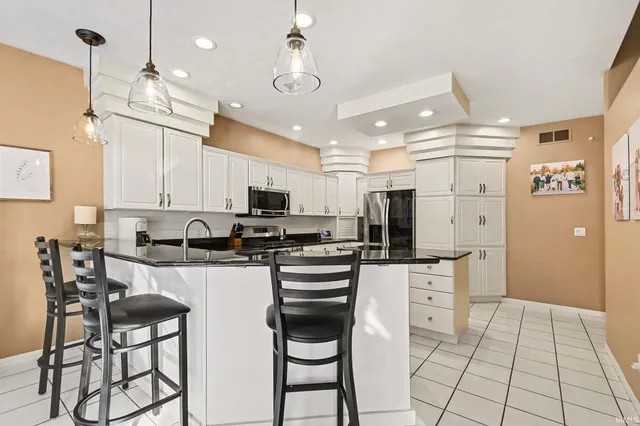 $518,000 | 21369 Sylvan Court, Bristol, IN 46507