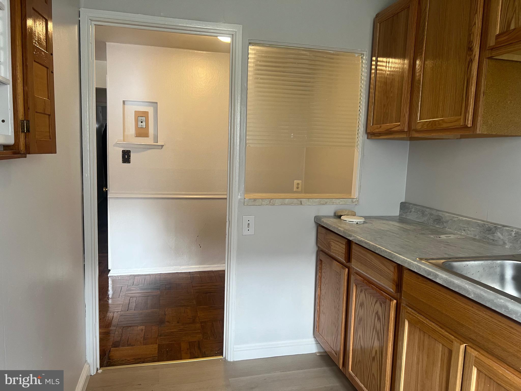 549 Wiltshire Road Upper Darby, PA 19082 - Photo 4 of 12 Kitchen