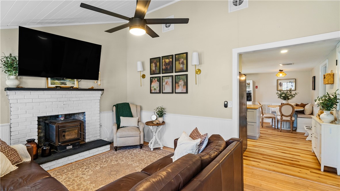 410 Field Hill Road Scituate, RI 02815 - Photo 10 of 38