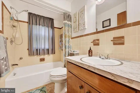 $675,000 | 1609 Fairmount Road, Hampstead, MD 21074