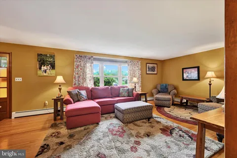 $675,000 | 1609 Fairmount Road, Hampstead, MD 21074