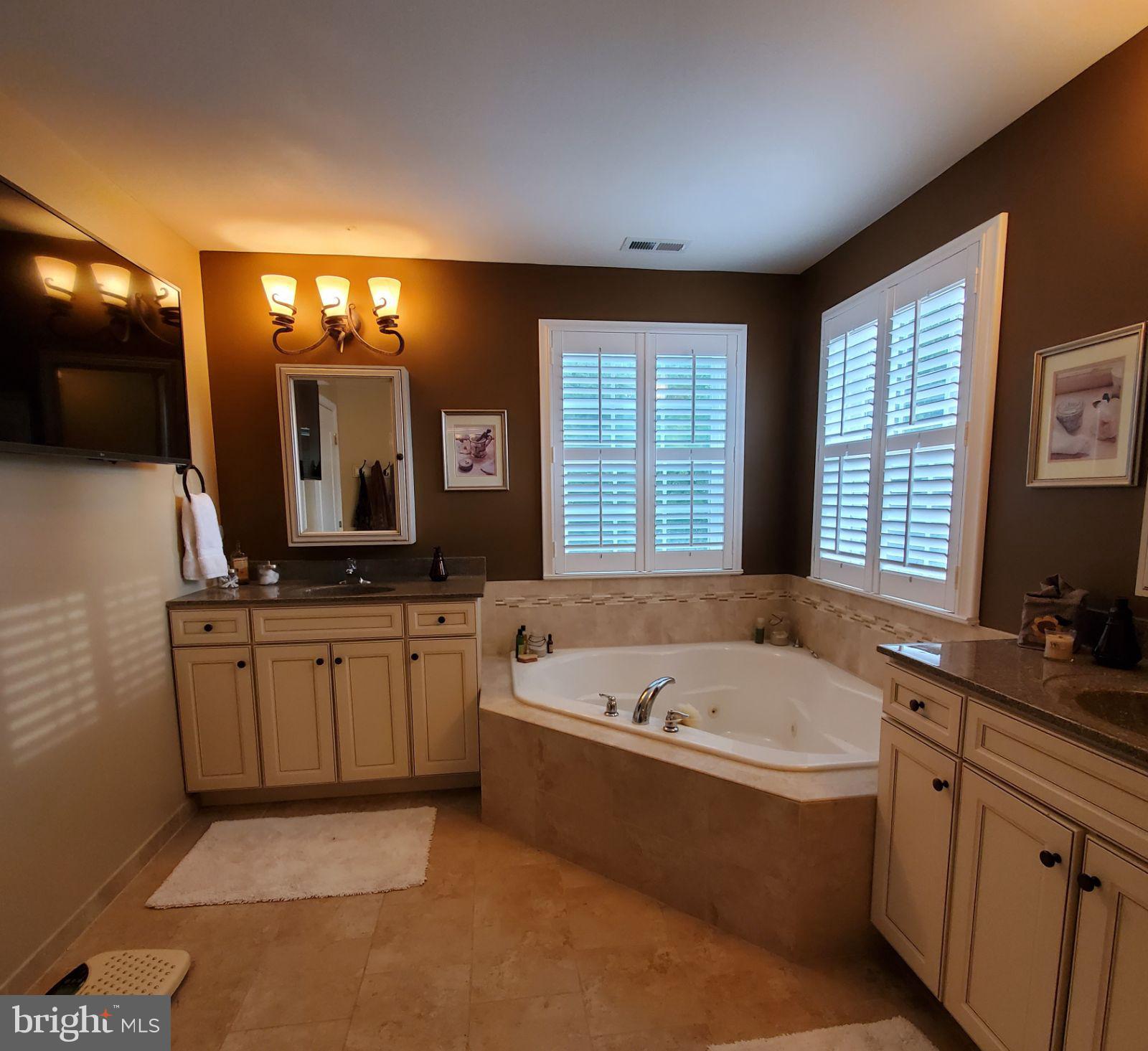 14 Taft Court Hainesport, NJ 08036 - Photo 19 of 47 Jacuzzi tub and double sinks in primary bath