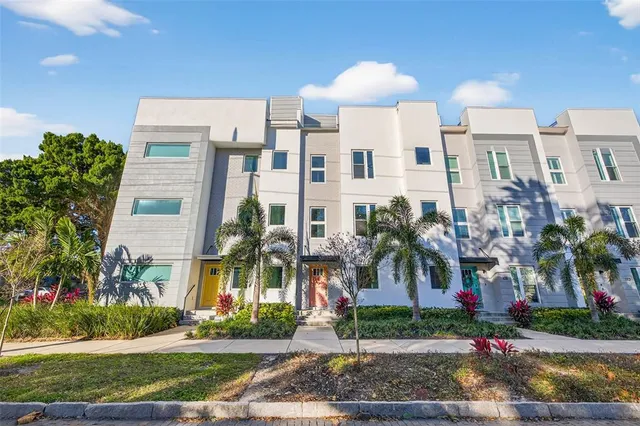 $649,900 | 104 26th Street North, St. Petersburg, FL 33713