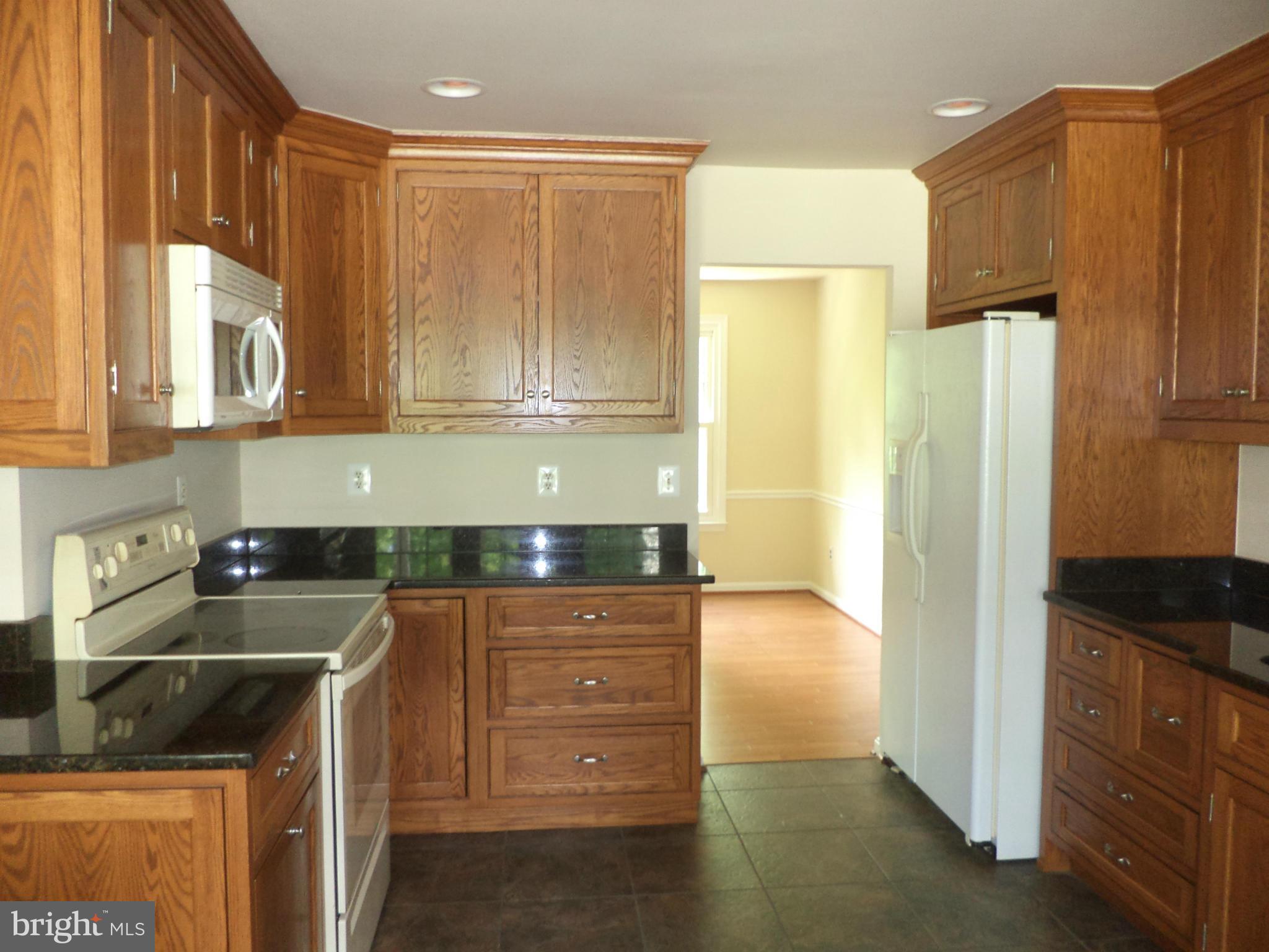 511 Clarks Run Road La Plata, MD 20646 - Photo 2 of 28 Kitchen