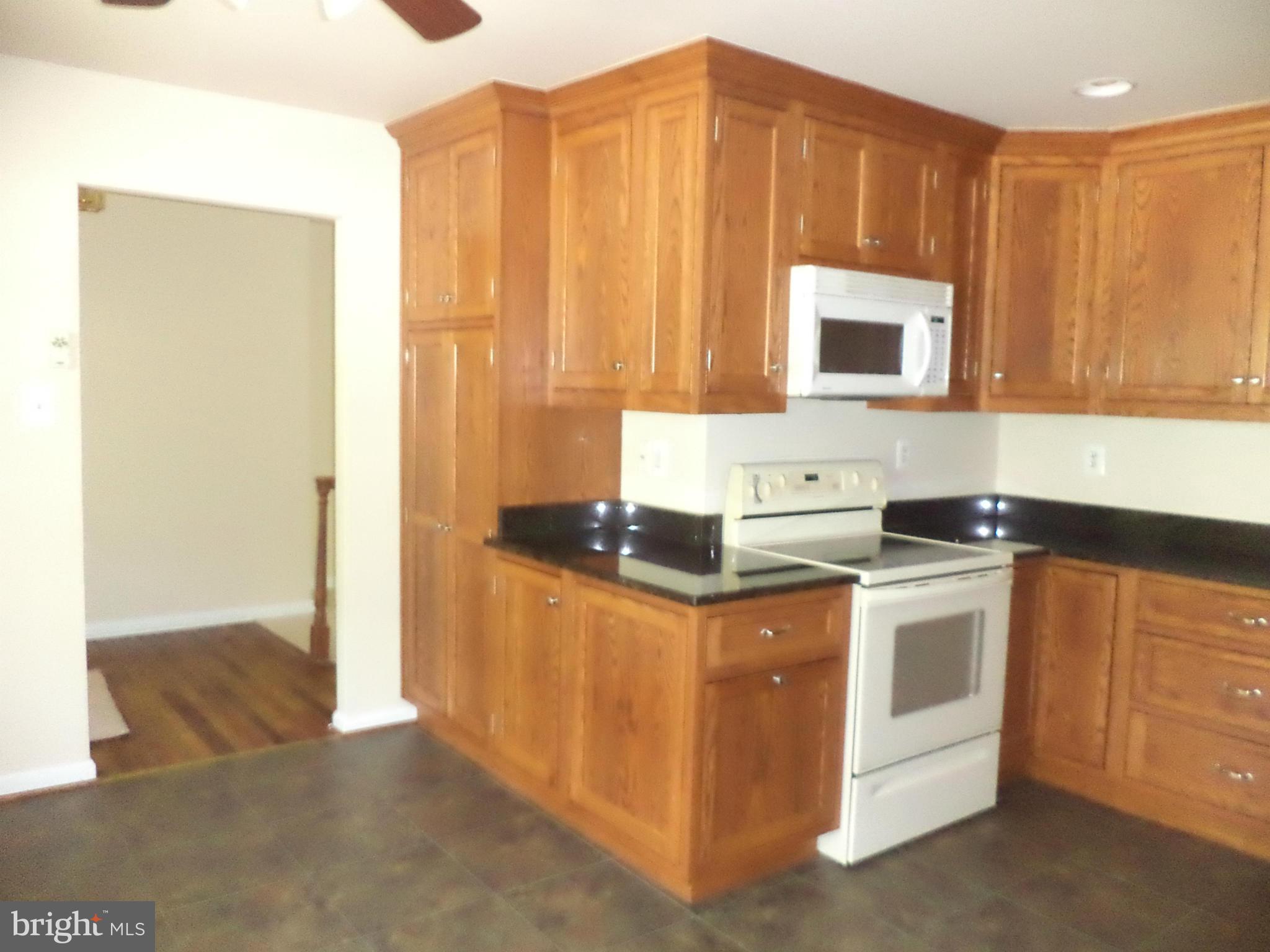 511 Clarks Run Road La Plata, MD 20646 - Photo 3 of 28 Kitchen
