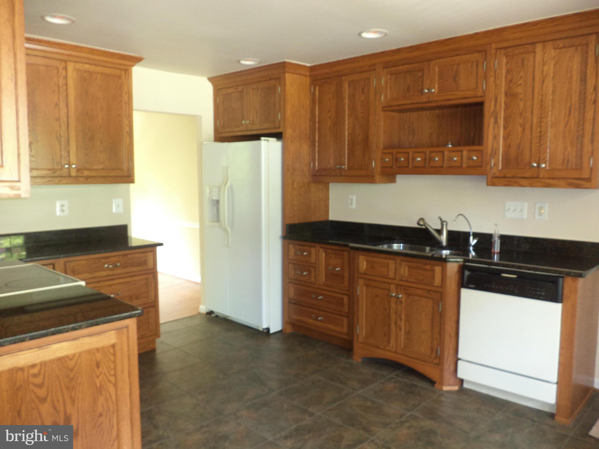 511 Clarks Run Road La Plata, MD 20646 - Photo 6 of 28 Kitchen
