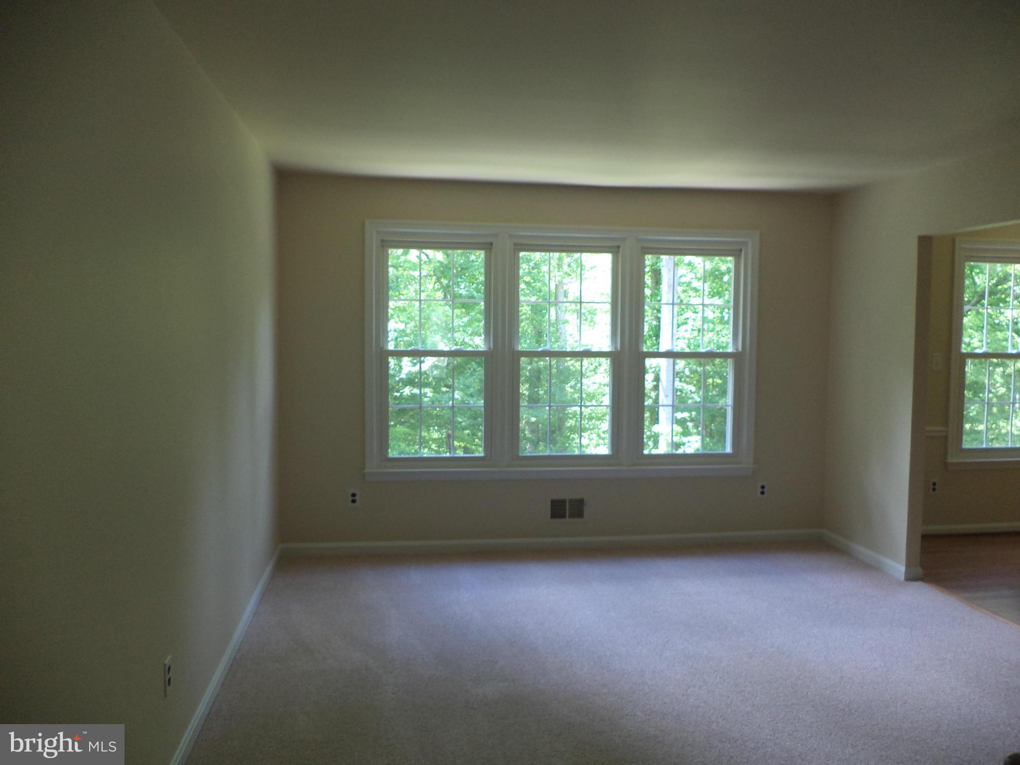 511 Clarks Run Road La Plata, MD 20646 - Photo 7 of 28 Living Room