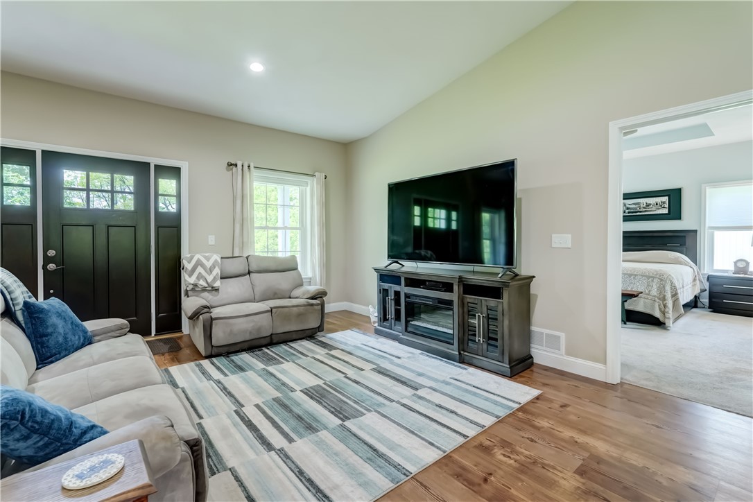 4338 Highway 90 Springport, NY 13160 - Photo 14 of 40