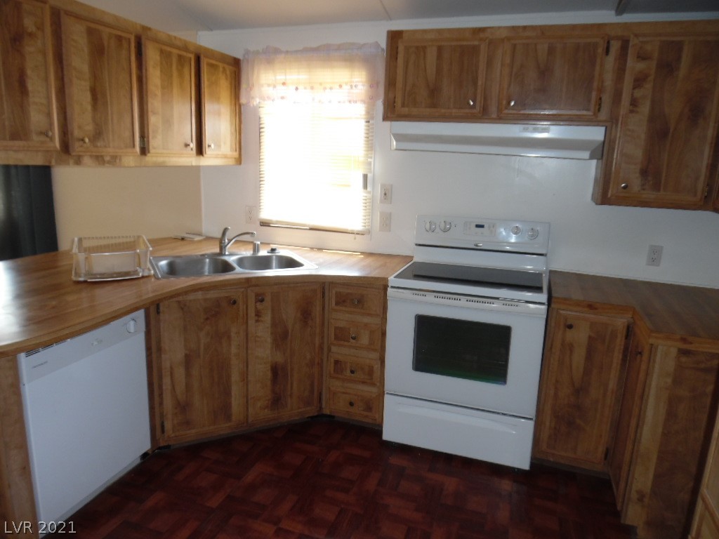 4360 Retread Road Pahrump, NV 89048 - Photo 8 of 19 Gallery Image 8