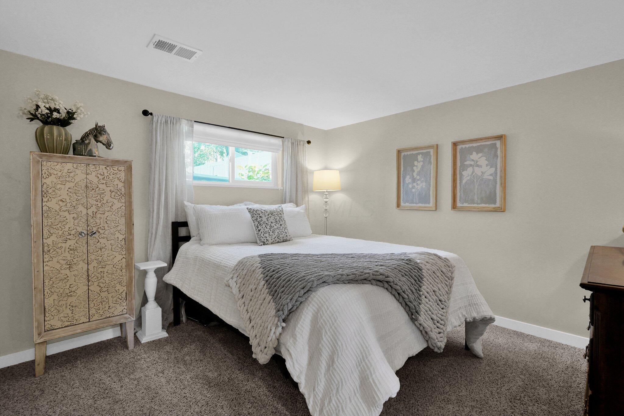 366 Hermitage Road Columbus, OH 43230 - Photo 20 of 30 Bedroom Lower
