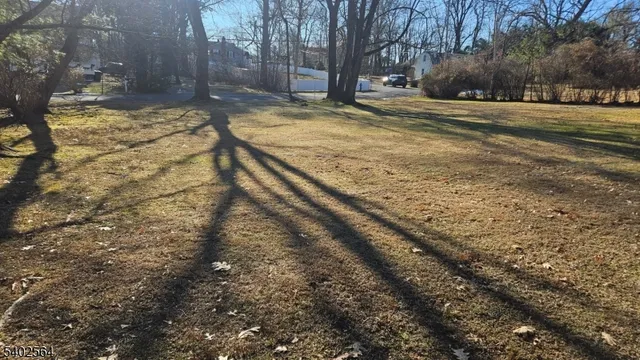 $350,000 | 8-09 Castle Place, Gillette, NJ 07933