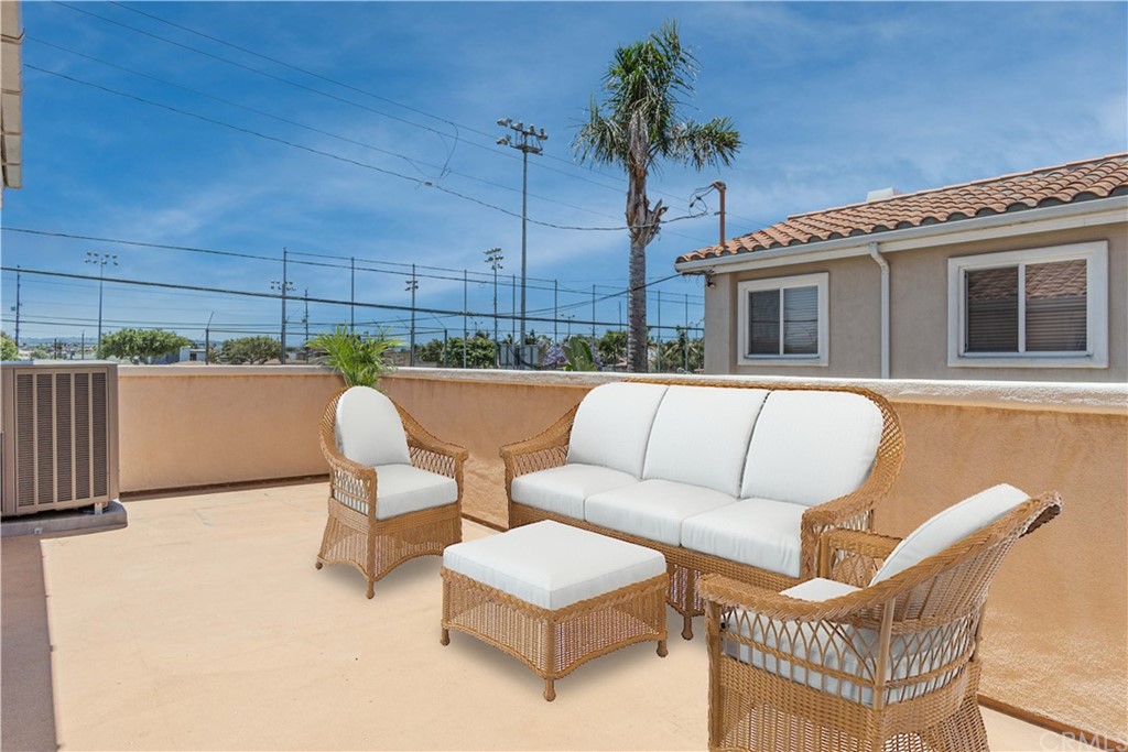 2319 Rockefeller Lane, Unit A Redondo Beach, CA 90278 - Photo 6 of 25