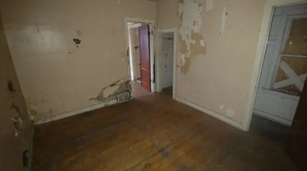 $68,800 | 235 West 104th Street, Chicago, IL 60628