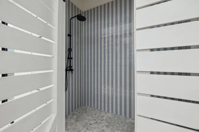 $5,495,000 | 724 Windsong Dr Inlet Beach, Inlet Beach, FL 32461