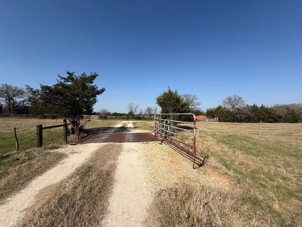 $807,500 | 2 Fcr 510, Fairfield, TX 75840