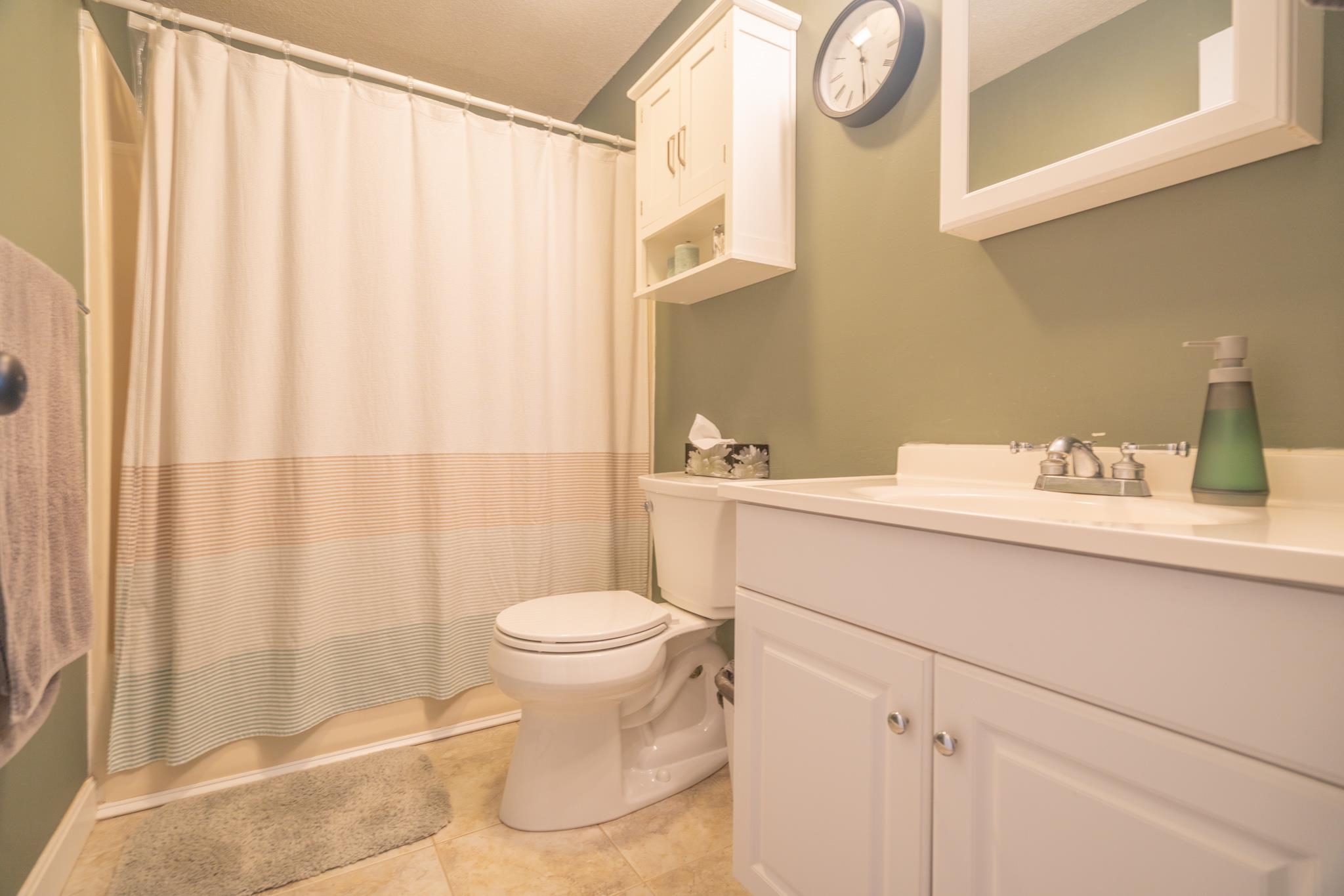 17 Boulder Way Merrimack, NH 03054 - Photo 3 of 19 Gallery Image 3