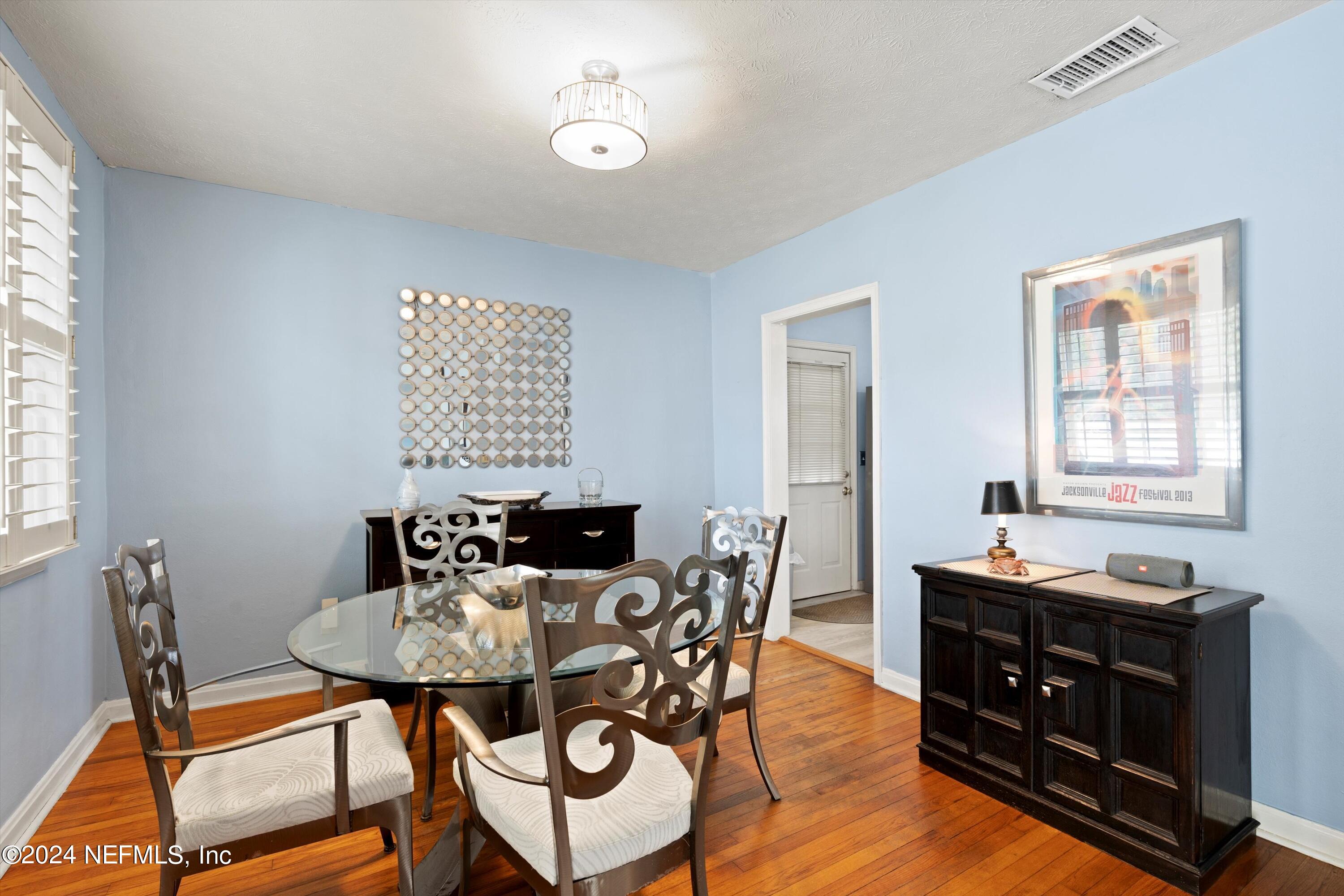 1510 Ridgeland Road Jacksonville, FL 32207 - Photo 5 of 26 10-Dining Room