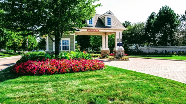 $335,000 | 621 Pleasant Drive, Shorewood, IL 60404