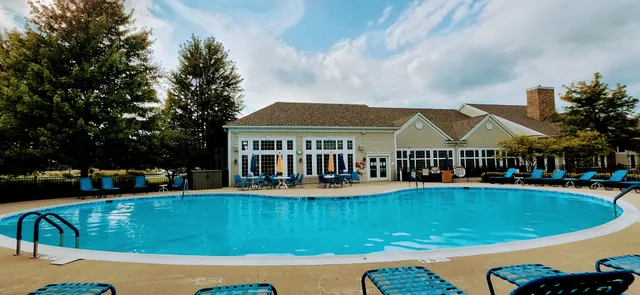 $335,000 | 621 Pleasant Drive, Shorewood, IL 60404