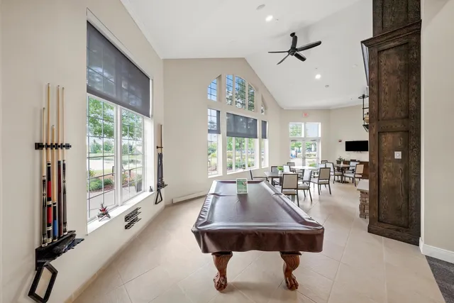 $335,000 | 621 Pleasant Drive, Shorewood, IL 60404