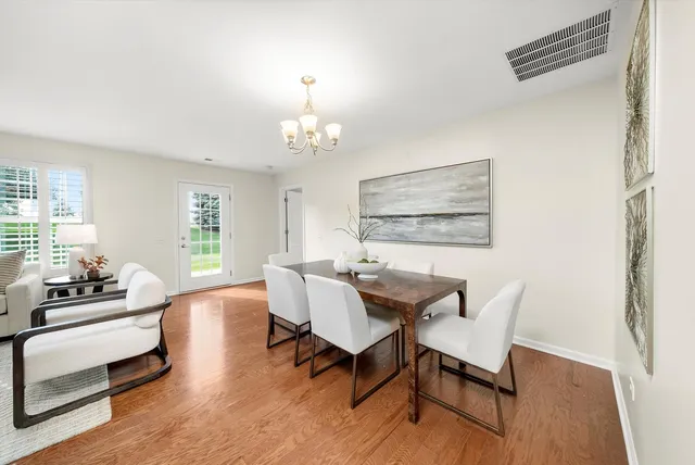 $335,000 | 621 Pleasant Drive, Shorewood, IL 60404