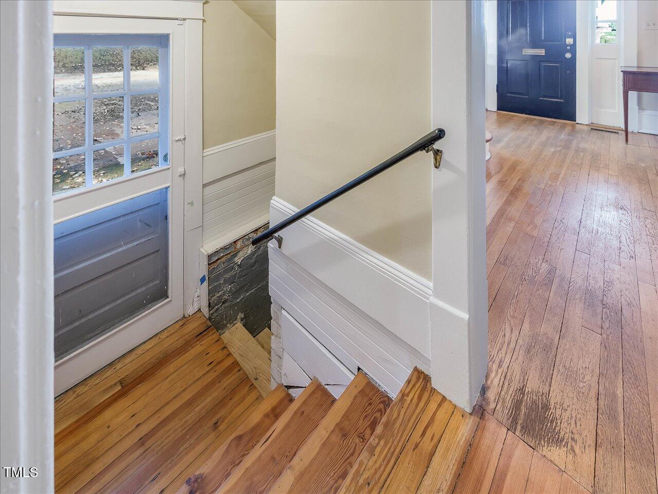 2108 Myrtle Avenue Raleigh, NC 27608 - Photo 62 of 95 62-Side Entry