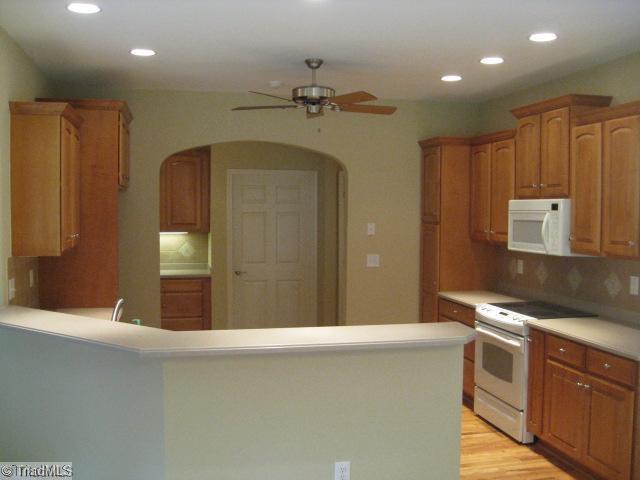122 Oak Hill Road Advance, NC 27006 - Photo 8 of 16 Kitchen.